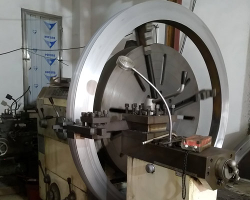 1.5 meter large diameter non-standard cast iron flange ordinary lathe processing