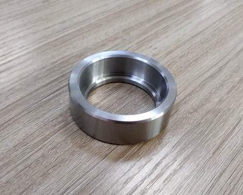 CNC turning of non - standard bearing sleeve parts