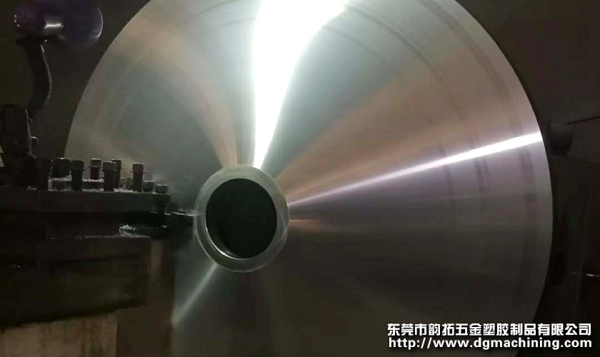 大型数控车床加工