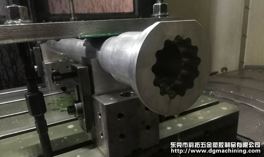 铝型材CNC电脑锣加工